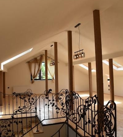 Къща в с. Драгичево, Област Перник - 320 кв.м за 814 €/кв.м - Снимка #1