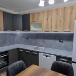 Дава се под наем Тристаен апартамент в Разград, Освобождение - 83 кв.м за 612 € - Снимка #1