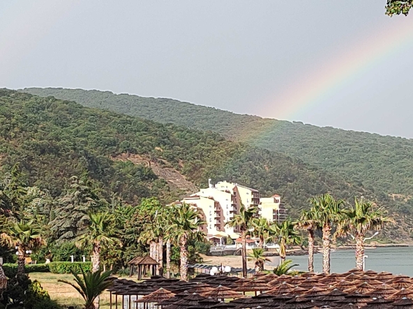 Тристаен апартамент в к.к. Елените - 107 кв.м за 1402 €/кв.м - Снимка #1