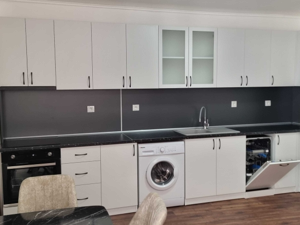 Дава се под наем Двустаен апартамент в Разград, Възраждане - 65 кв.м за 357 € - Снимка #1