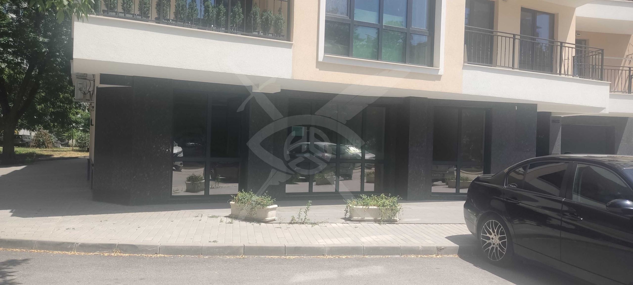 Магазин в Пловдив, Кършияка - 116 кв.м за 2069 €/кв.м - Снимка #1