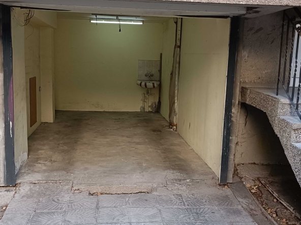 Дава се под наем Гараж / Паркомясто в София, Център - 14 кв.м за 180 € - Снимка #1