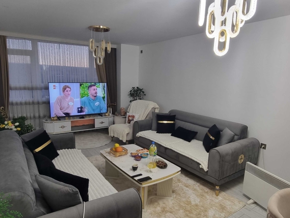 Тристаен апартамент в Разград, Варош - 92 кв.м за 1386 €/кв.м - Снимка #1