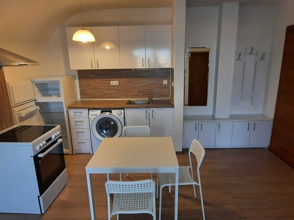 Дава се под наем Двустаен апартамент в София, Люлин 10 - 55 кв.м за 408.51 € - Снимка #1