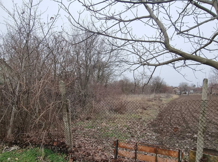 Парцел в Разград, Промишлена зона - Запад - 728 кв.м за 6 €/кв.м - Снимка #1