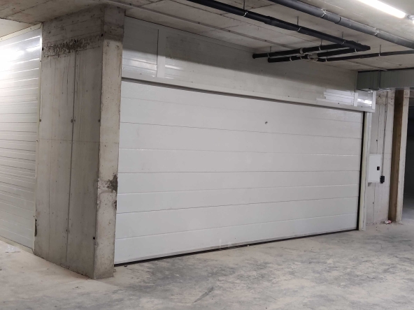 Гараж / Паркомясто в Шумен, Херсон - 60 кв.м за 2 €/кв.м - Снимка #1