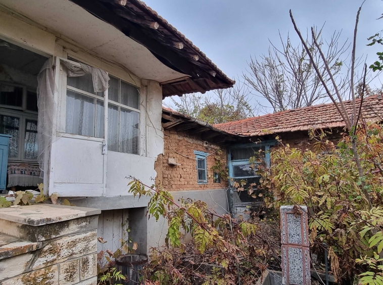 Къща в с. Пороище, Област Разград - 70 кв.м за 292 €/кв.м - Снимка #1