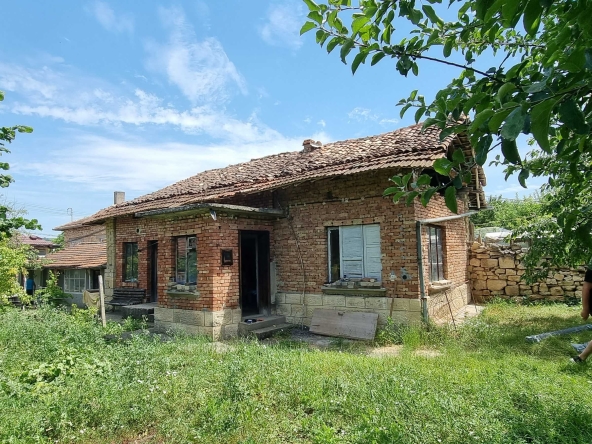 Къща в с. Гецово, Област Разград - 55 кв.м за 788 €/кв.м - Снимка #1