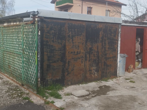 Гараж / Паркомясто в София, Банишора - 18 кв.м за 29 €/кв.м - Снимка #1