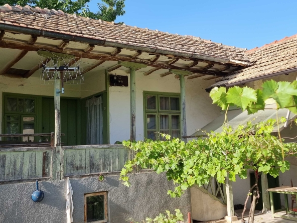 Къща в с. Помощица, Област Търговище - 60 кв.м за 213 €/кв.м - Снимка #1