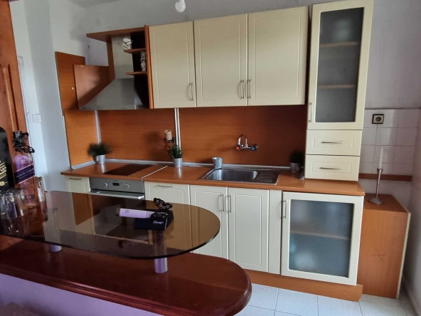 Четиристаен апартамент в Разград, Център - 137 кв.м за 1365 €/кв.м - Снимка #1