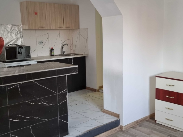 Етаж от къща в Разград, Освобождение - 75 кв.м за 1156 €/кв.м - Снимка #1