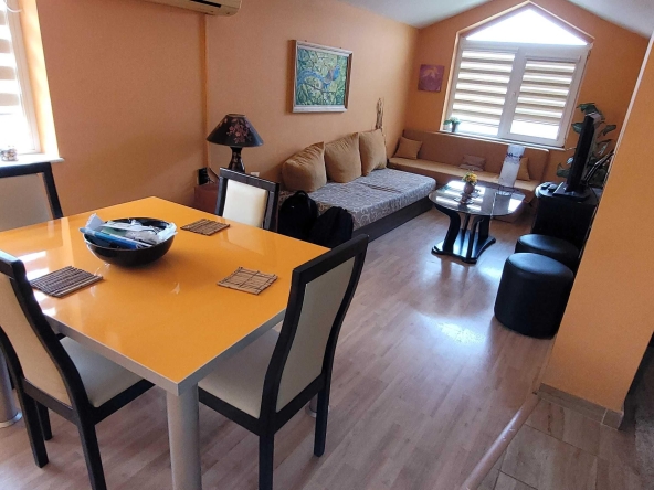 Дава се под наем Тристаен апартамент в Варна, Спортна зала - 99 кв.м за 500 € - Снимка #1