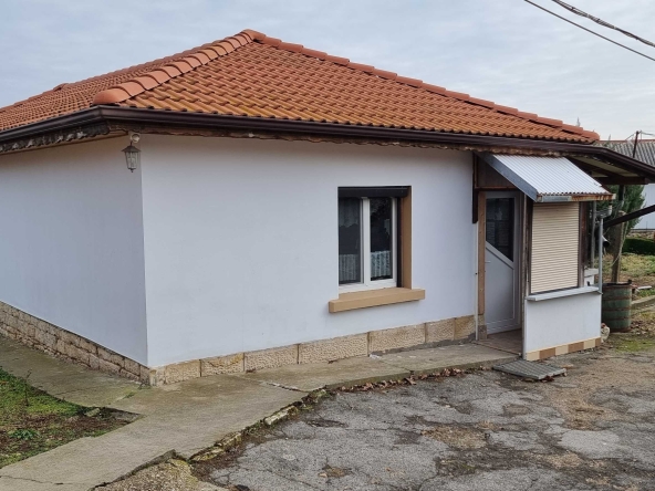 Къща в с. Пороище, Област Разград - 106 кв.м за 818 €/кв.м - Снимка #1