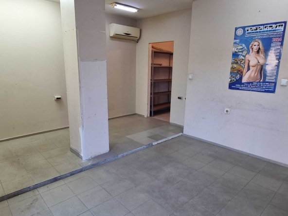 Дава се под наем Магазин в Разград, Абритус - 36 кв.м за 229.5 € - Снимка #1