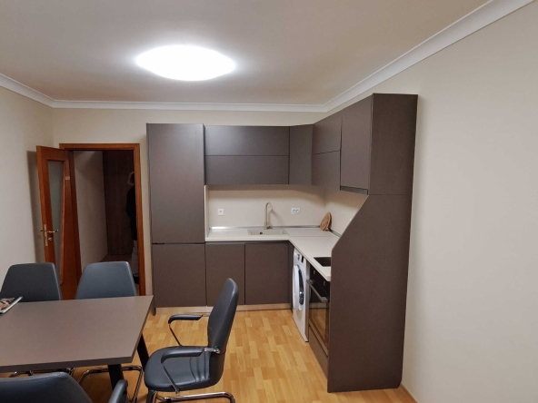 Дава се под наем Двустаен апартамент в Бургас, Център - 60 кв.м за 400 € - Снимка #1