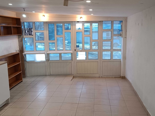 Дава се под наем Магазин в с. Лозен, Област София-град - 34 кв.м за 102 € - Снимка #1