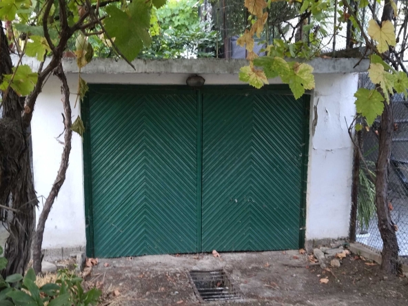 Дава се под наем Гараж / Паркомясто в Кюстендил, Промишлена зона - Север - 20 кв.м за 43.35 € - Снимка #1