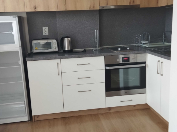 Дава се под наем Тристаен апартамент в Варна, Левски - 86 кв.м за 797.64 € - Снимка #1