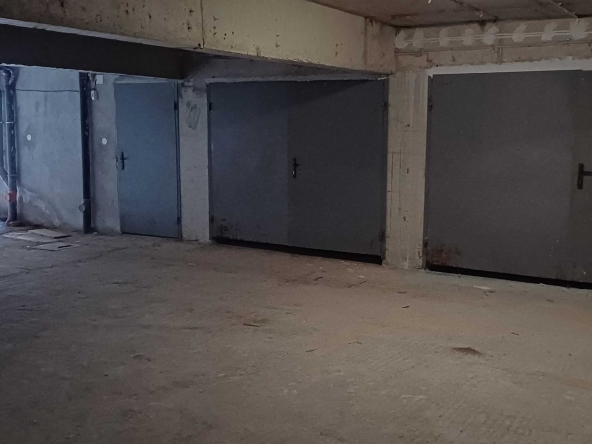 Гараж / Паркомясто в Стара Загора, Център - 20 кв.м за 464 €/кв.м - Снимка #1