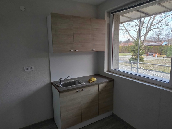 Дава се под наем Тристаен апартамент в София, Ботунец - 55 кв.м за 204 € - Снимка #1