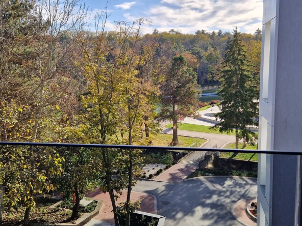 Двустаен апартамент в Добрич, Свети Георги - 86 кв.м за 1628 €/кв.м - Снимка #1