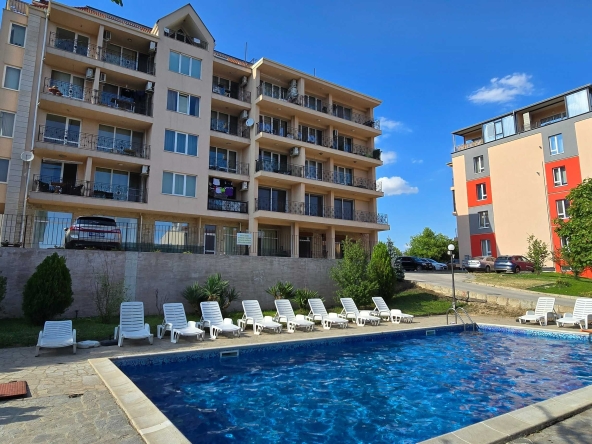 Многостаен апартамент в Шумен, Бялата пръст - 131 кв.м за 1596 €/кв.м - Снимка #1