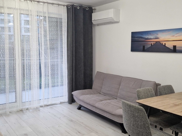 Дава се под наем Двустаен апартамент в к.к. Св.Св. Константин и Елена - 60 кв.м за 847.62 € - Снимка #1