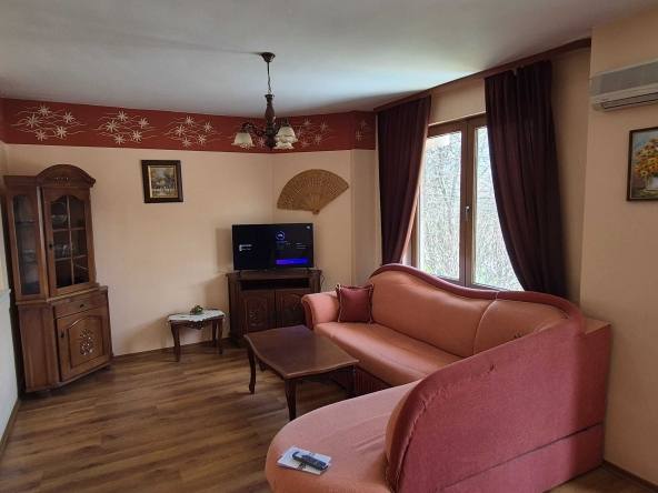 Дава се под наем Едностаен апартамент в Банкя - 80 кв.м за 727.77 € - Снимка #1