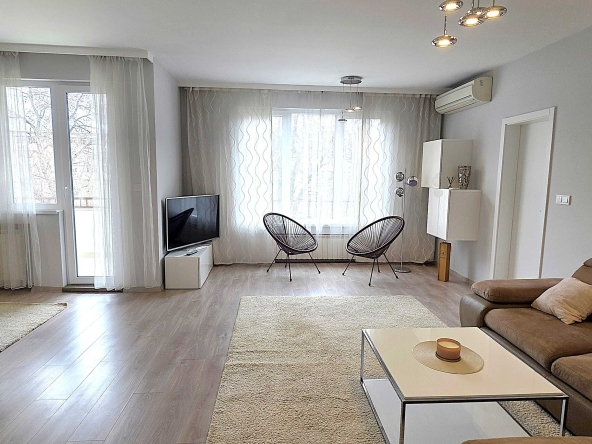 Дава се под наем Четиристаен апартамент в София, Гео Милев - 140 кв.м за 1196.97 € - Снимка #1