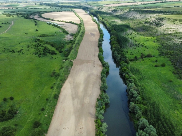 Земеделски имот в с. Долна Студена, Област Русе -  кв.м за 1687 €/дка - Снимка #1