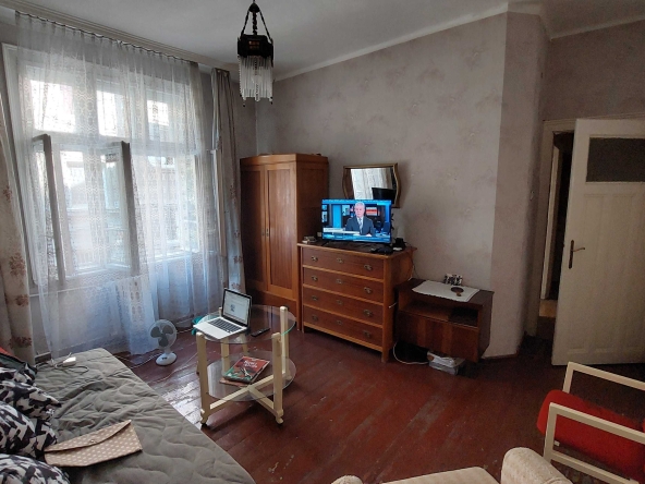 Двустаен апартамент в София, Център - 73 кв.м за 4316 €/кв.м - Снимка #1