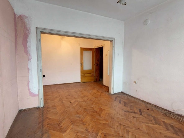 Тристаен апартамент в Габрово, Център - 68 кв.м за 675 €/кв.м - Снимка #1