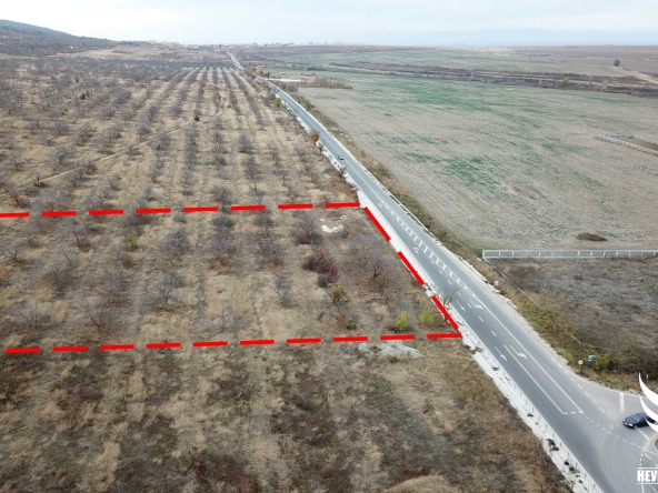 Земеделски имот в Асеновград -  кв.м за 10506 €/дка - Снимка #1