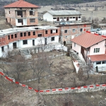 Къща в с. Павелско, Област Смолян - 480 кв.м за 99 €/кв.м - Снимка #1