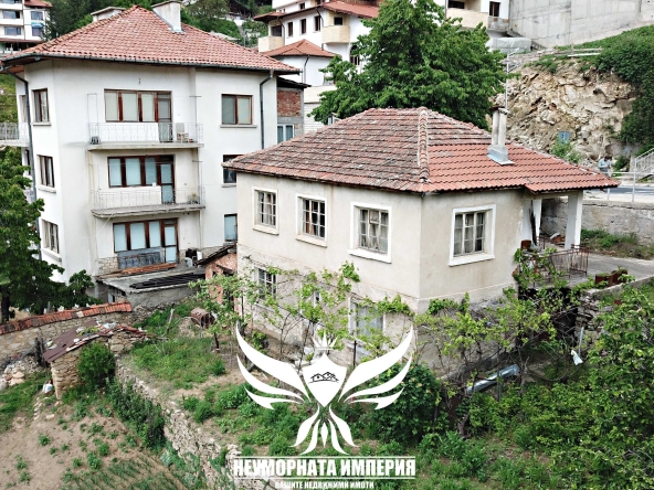 Къща в с. Баните, Област Смолян - 208 кв.м за 292 €/кв.м - Снимка #1
