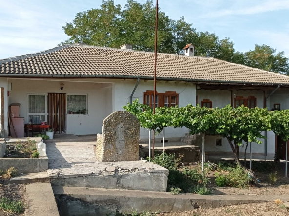 Къща в Силистра, Изток - 100 кв.м за 332 €/кв.м - Снимка #1