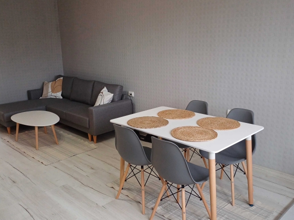 Дава се под наем Тристаен апартамент в София, 7-ми 11-ти километър - 68 кв.м за 459 € - Снимка #1