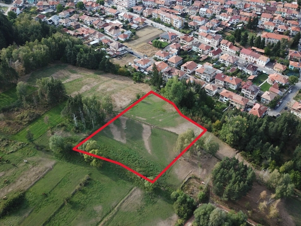 Парцел в Разлог - 4400 кв.м за 16 €/кв.м - Снимка #1