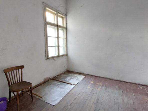 Магазин в Габрово, Център - 30 кв.м за 391 €/кв.м - Снимка #1