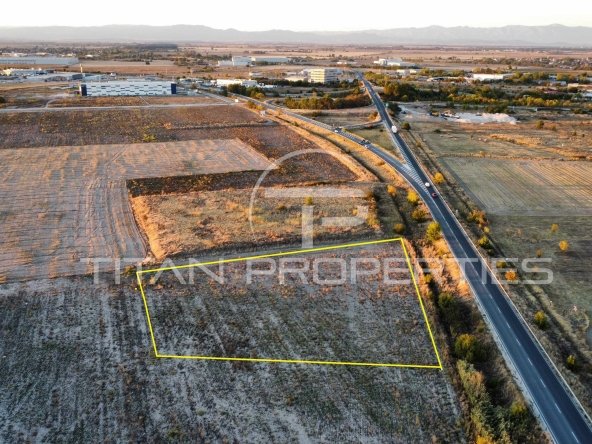 Парцел в Пловдив, Индустриална зона - Север - 3394 кв.м за 55 €/кв.м - Снимка #1