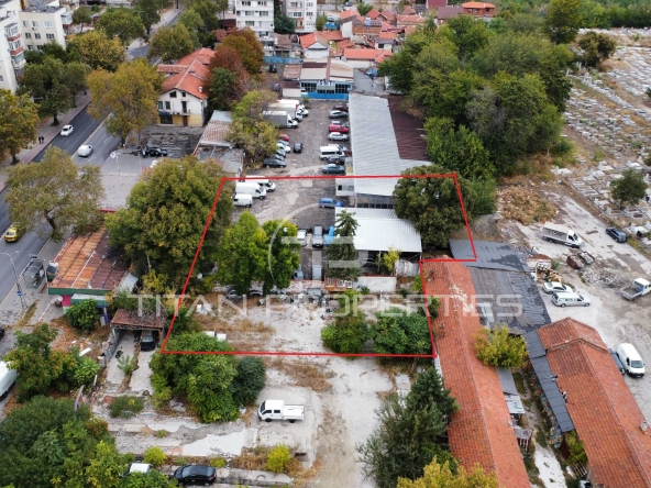 Парцел в Пловдив, Център - 6000 кв.м за 284 €/кв.м - Снимка #1