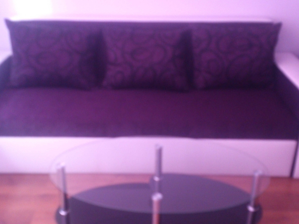 Дава се под наем Тристаен апартамент в Велико Търново, Център - 98 кв.м за 357 € - Снимка #1