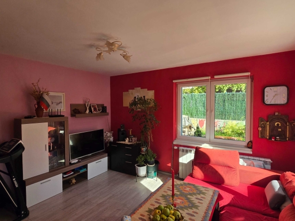 Тристаен апартамент в Перник, Център - 72 кв.м за 1612 €/кв.м - Снимка #1