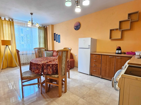 Двустаен апартамент в София, Център - 55 кв.м за 10 €/кв.м - Снимка #1