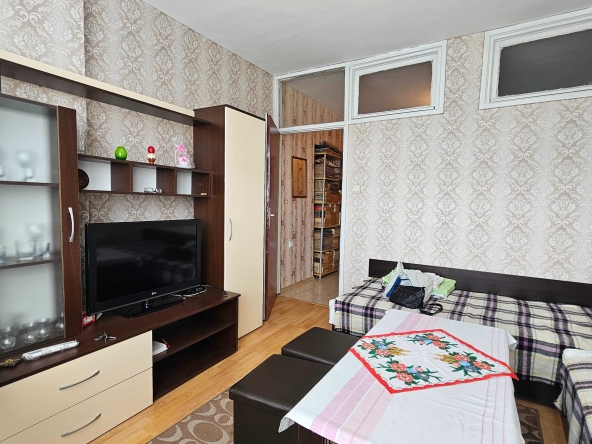 Дава се под наем Двустаен апартамент в София, Надежда 4 - 70 кв.м за 550 € - Снимка #1