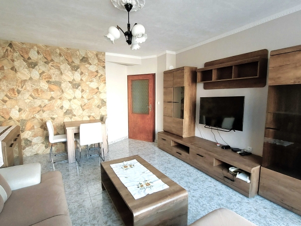 Дава се под наем Тристаен апартамент в София, Лозенец - 96 кв.м за 800 € - Снимка #1