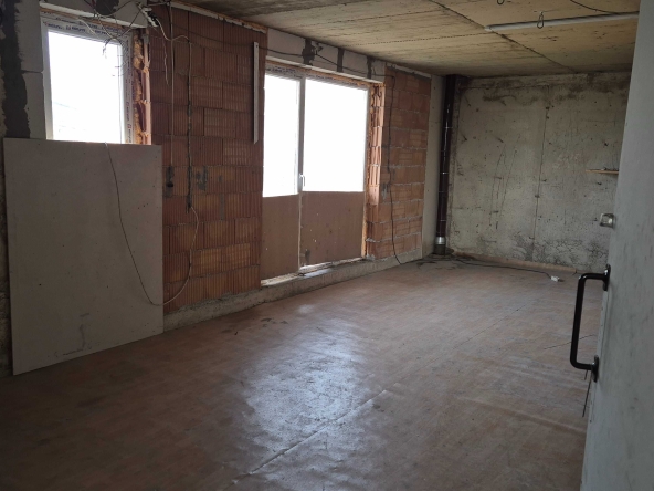 Дава се под наем Склад в София, Република 2 - 40 кв.м за 200 € - Снимка #1