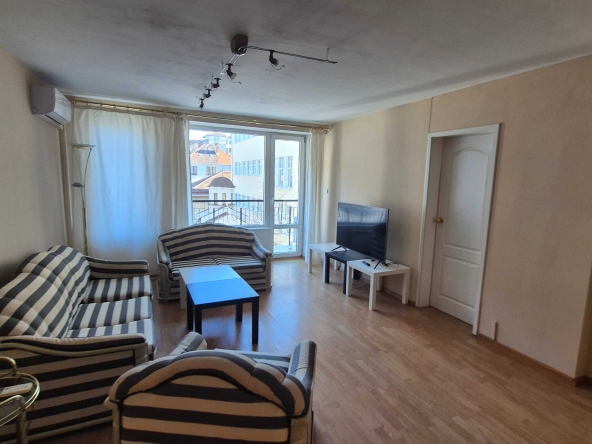 Дава се под наем Тристаен апартамент в София, Център - 111 кв.м за 1346.4 € - Снимка #1