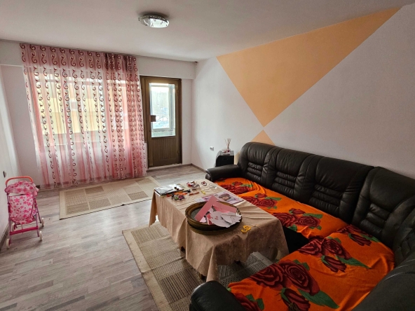 Дава се под наем Тристаен апартамент в Разград, Абритус - 80 кв.м за 298.86 € - Снимка #1